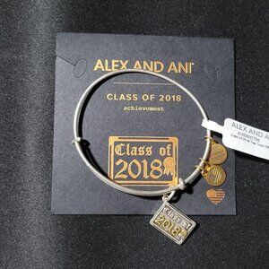 2018 New Graduation Charm Bangle